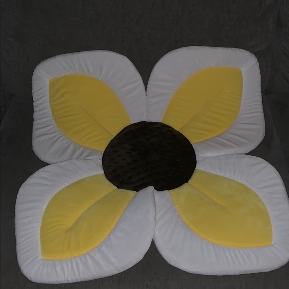 Blooming Bath Lotus